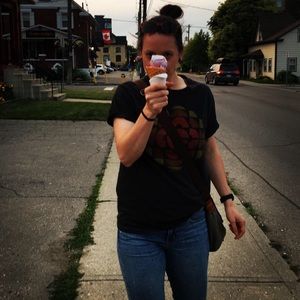 Meet your Posher, Adrienne